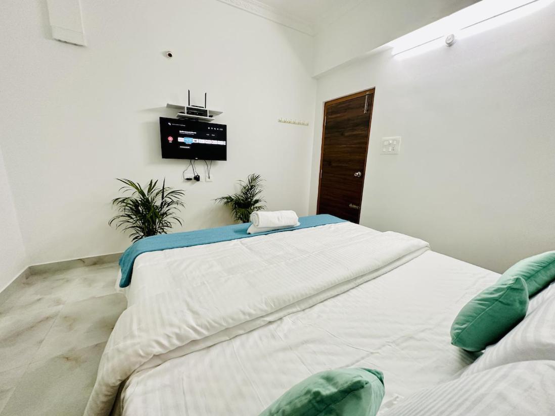 Tirupati Homestay - Shilparamam - Luxury Ac Apartments By Stayflexi - Fast Wifi, Kitchen, Android Tv - Walk To Ps4 Pure Veg Restaurant - Easy Access To Airport, Railway Station And To All Temples Luaran gambar